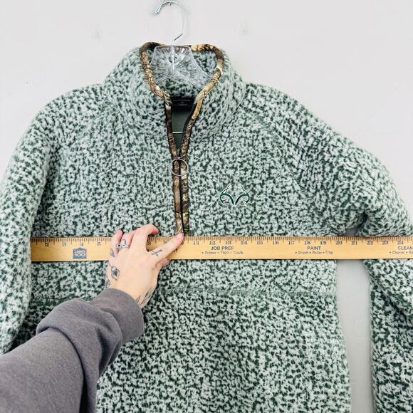 Realtree Green Sherpa 1/4 Zip Pullover Sweater Women’s Size M - Picture 3 of 7